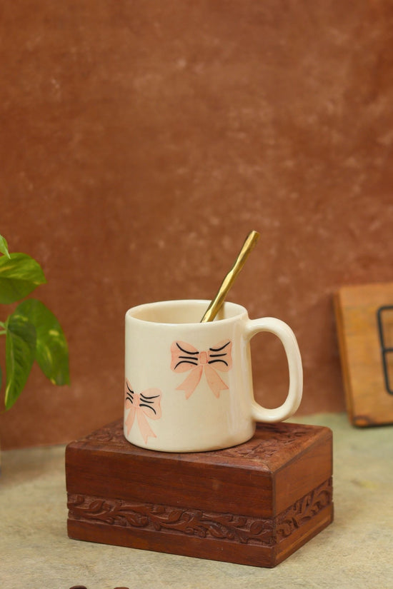 Ribbon Mug made by ceramic