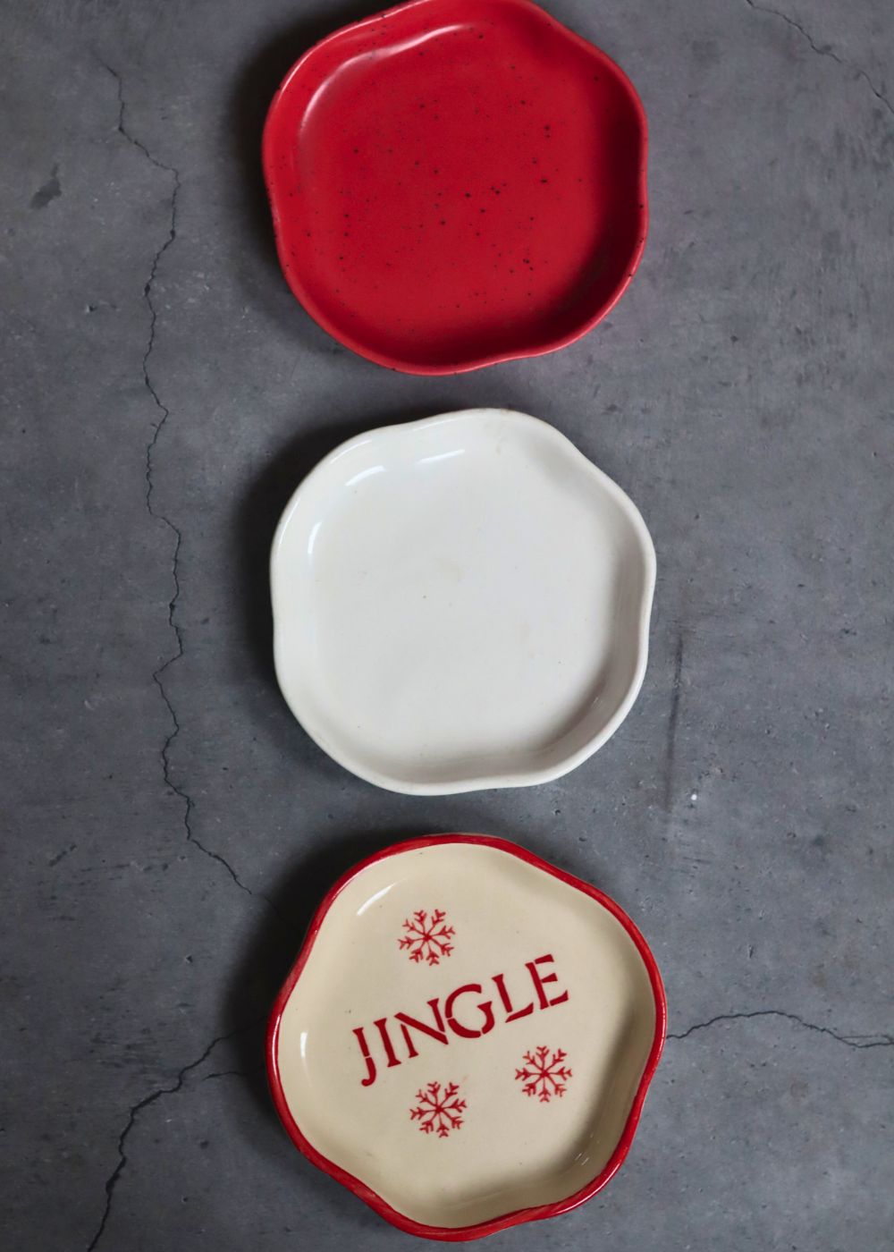 White, Jingle & Red Handmade Dessert Plate - Set of 3