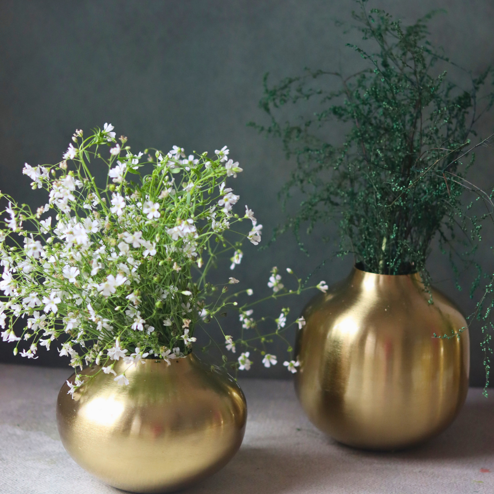Brass pot & kalash flower vase with flowers