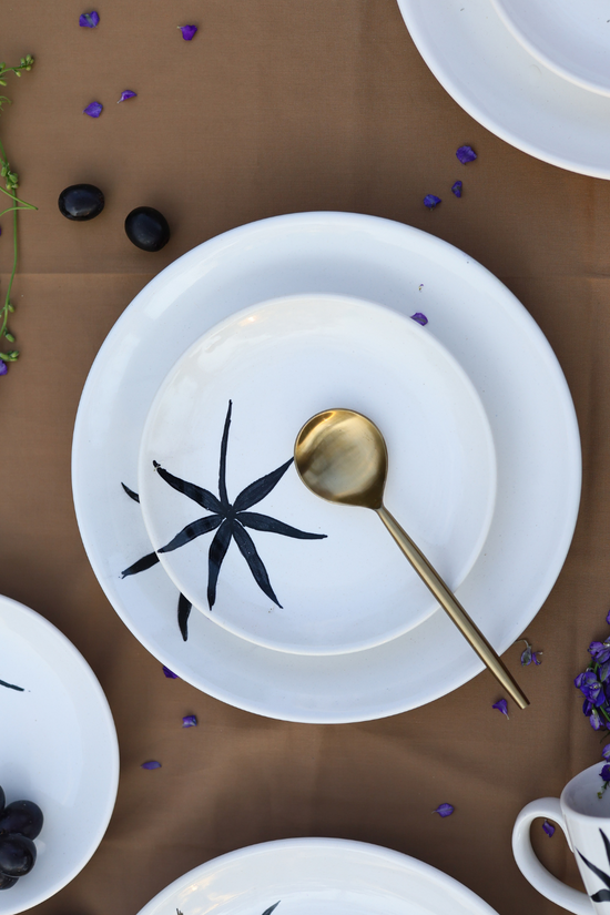 Black leaf quarter plate