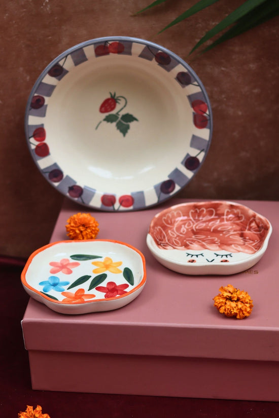 The Cherry Bliss Luxe Gift Hamper made by ceramic