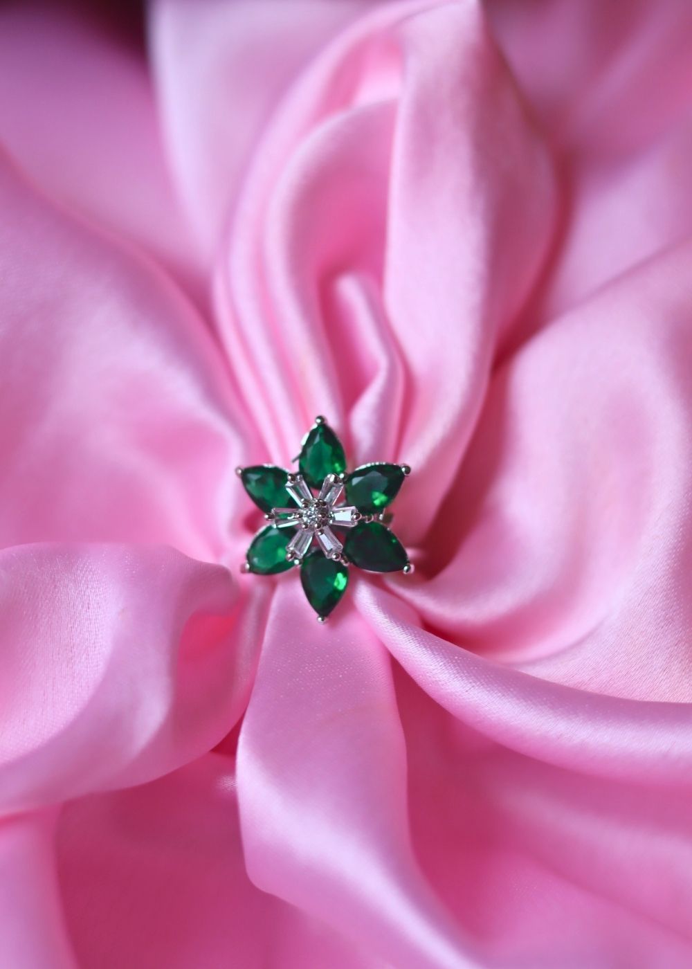 Waterproof Emerald Floral Ring