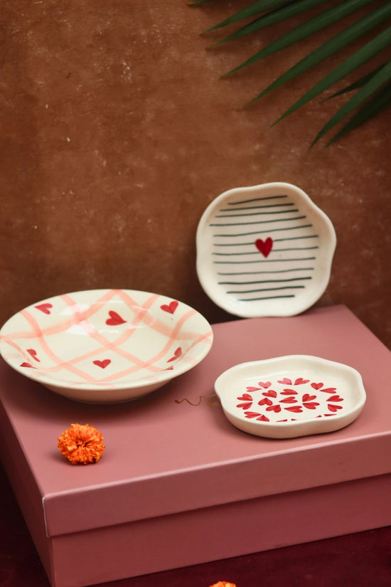 The Heartwarming Luxe Gift Hamper with premium quality material