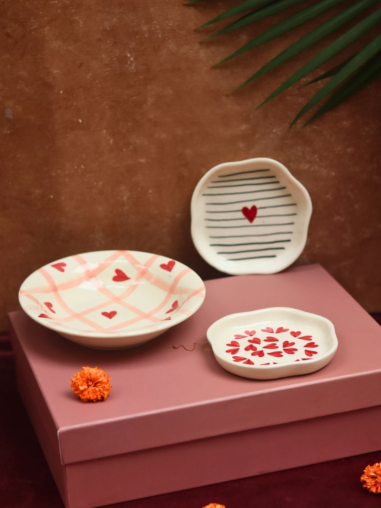 The Heartwarming Luxe Gift Hamper with premium quality material