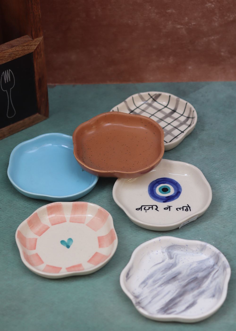 Set of 6 White & Blue Dessert Plates (for the price of 5)