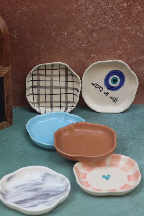 Set of 6 White & Blue Dessert Plates (for the price of 5)