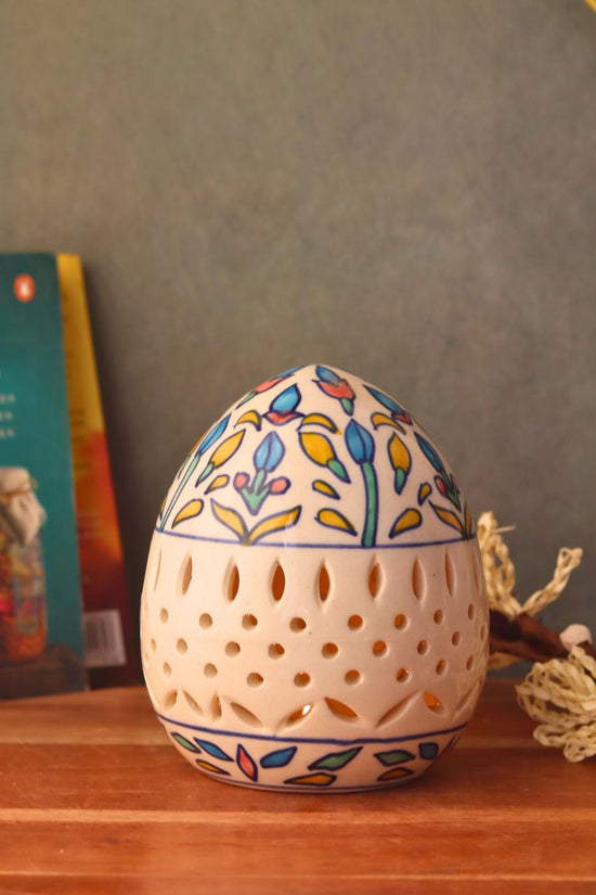 easter egg diffuser made by ceramic 