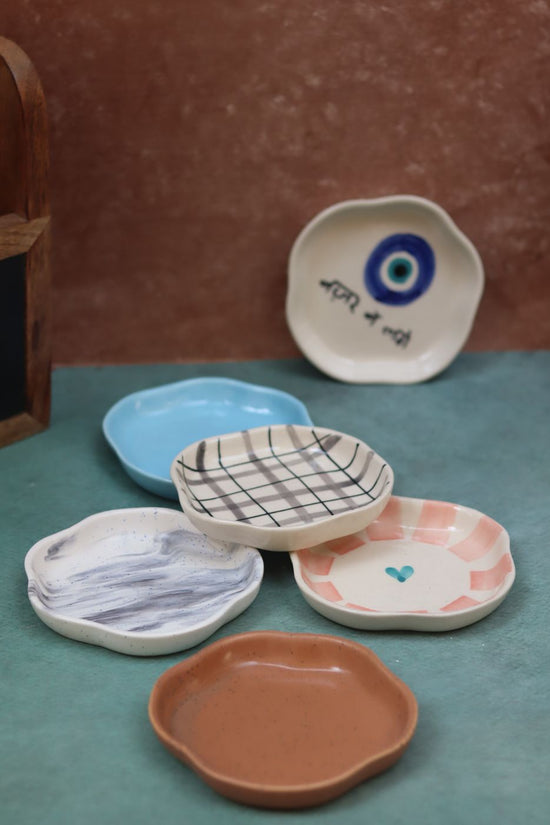 Set of 6 White & Blue Dessert Plates (for the price of 5)