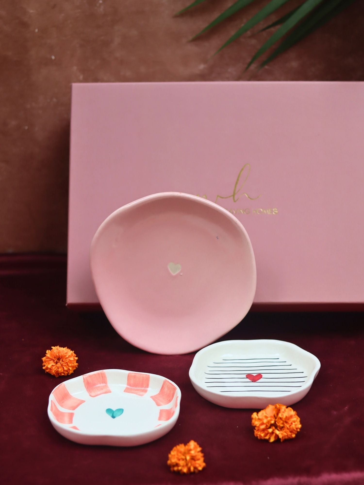The Heart of Joy Luxe Gift Hamper made by ceramic