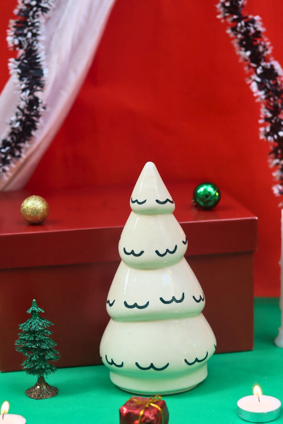 Snow White Christmas tree in a Gift Box made by ceramic