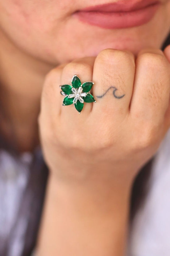 Emerald Floral Ring with premium quality material