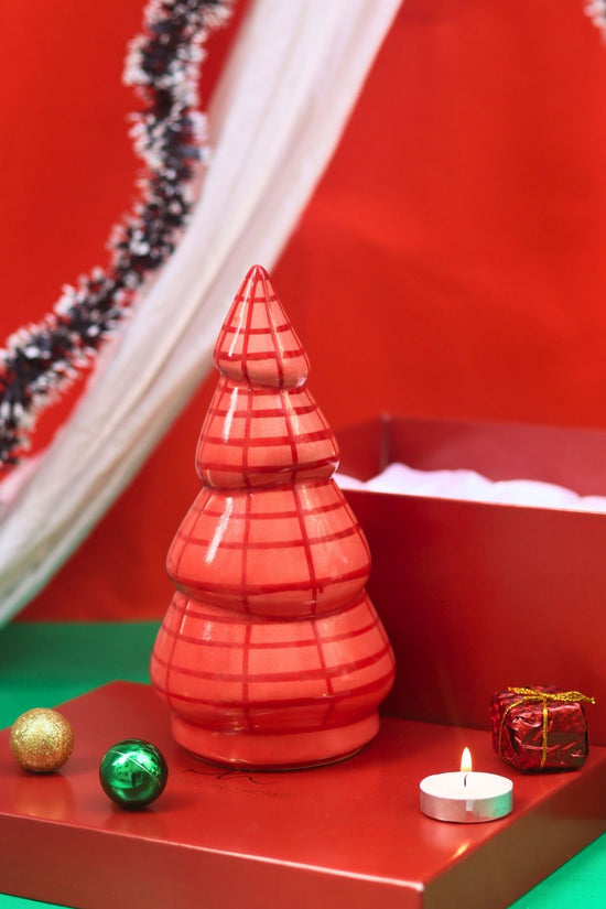 Lea free Blush Pink Christmas tree in a Gift Box