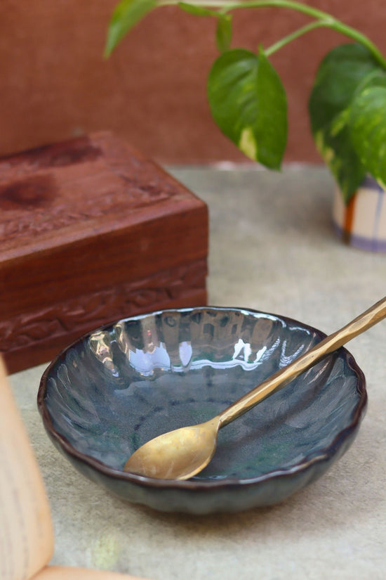 Blossom Bowl - Grey made by ceramic