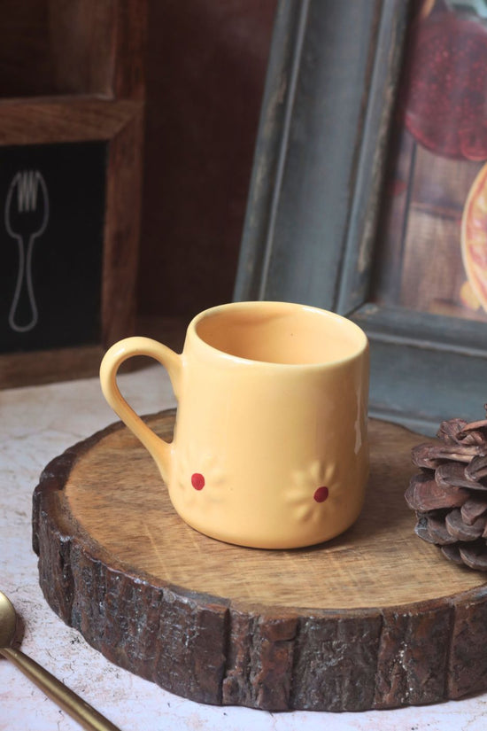 Yellow Lily Mug made by ceramic