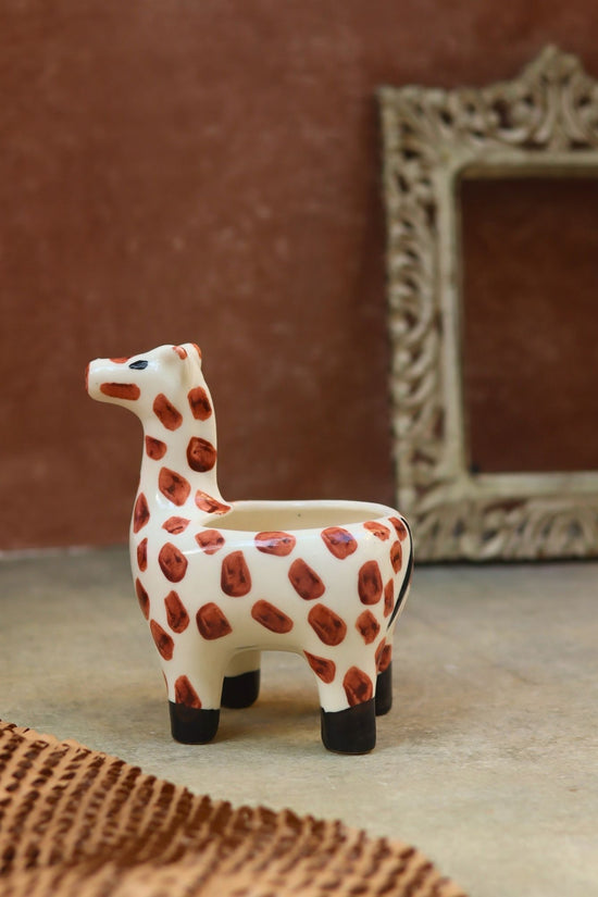 Hello Giraffe Planter with premium quality material