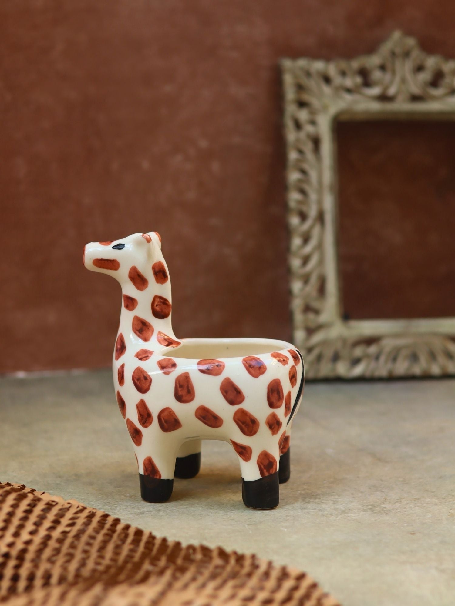 Hello Giraffe Planter with premium quality material