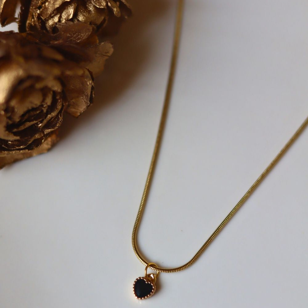 Anti tarnish Black heart Necklace