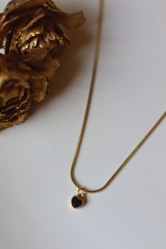 Anti tarnish Black heart Necklace