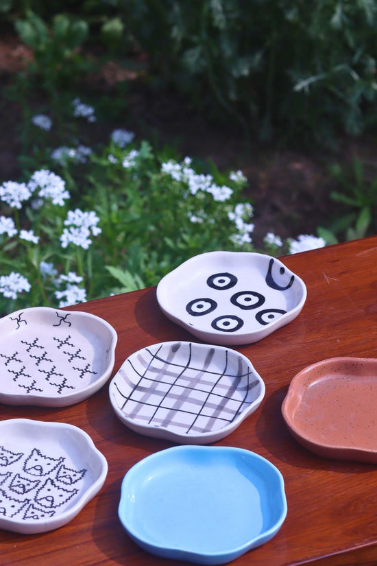 Set of 6 Mealtime Handmade dessert plate (for the price of 5) made by ceramic