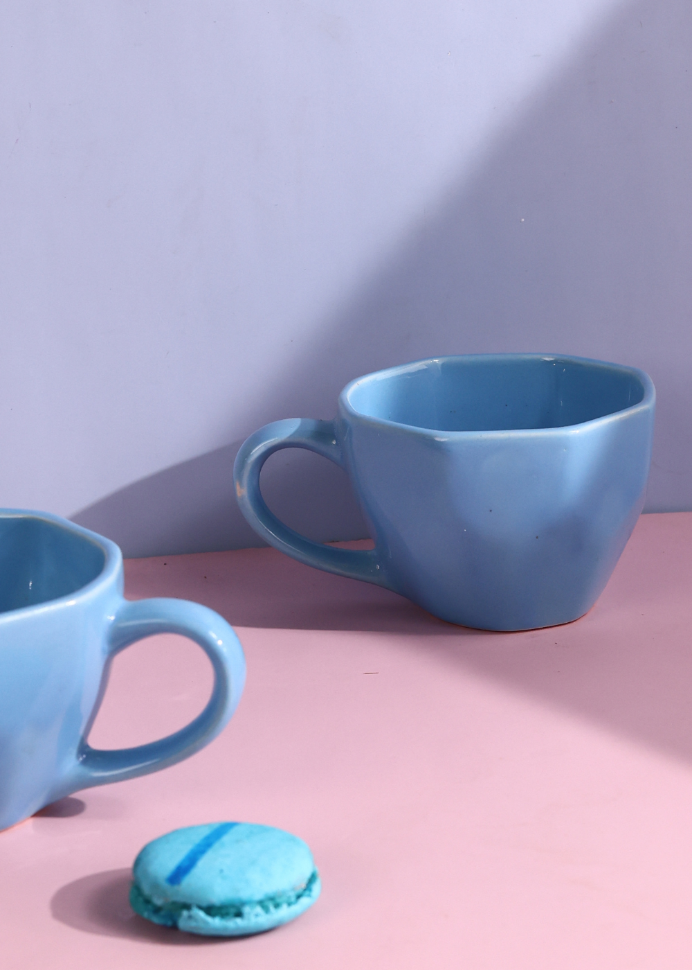 Blue coffee mugs 