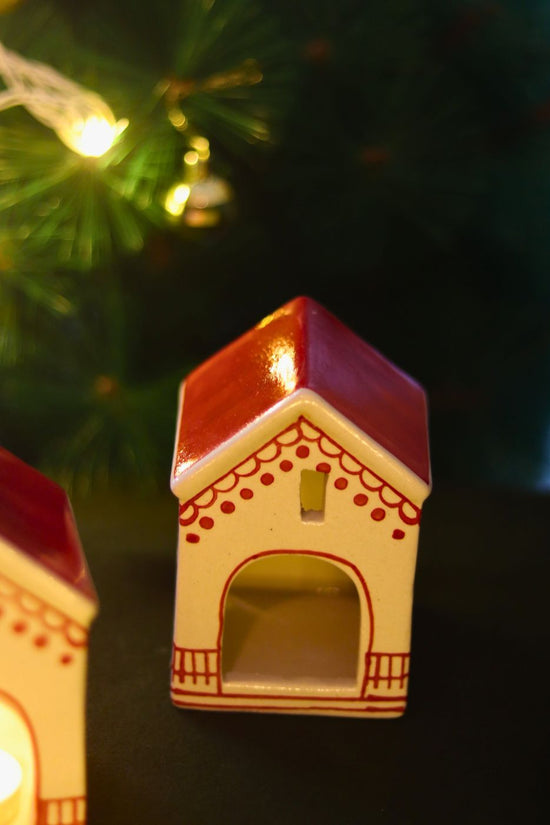 Christmas Hut Tea light Holder with premium quality material