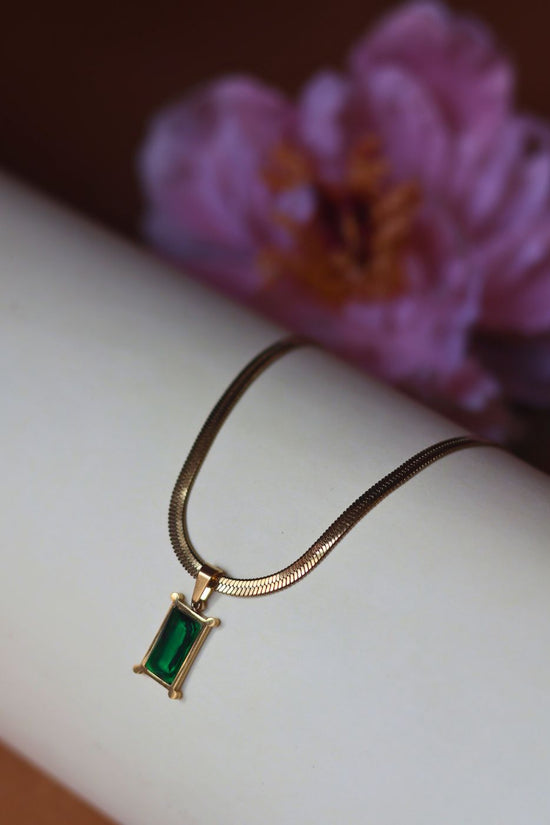 Hypoallergic Statement Green Necklace 
