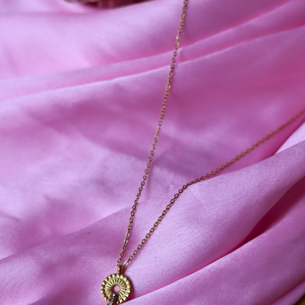 Anti tarnish Minimal Chic Necklace