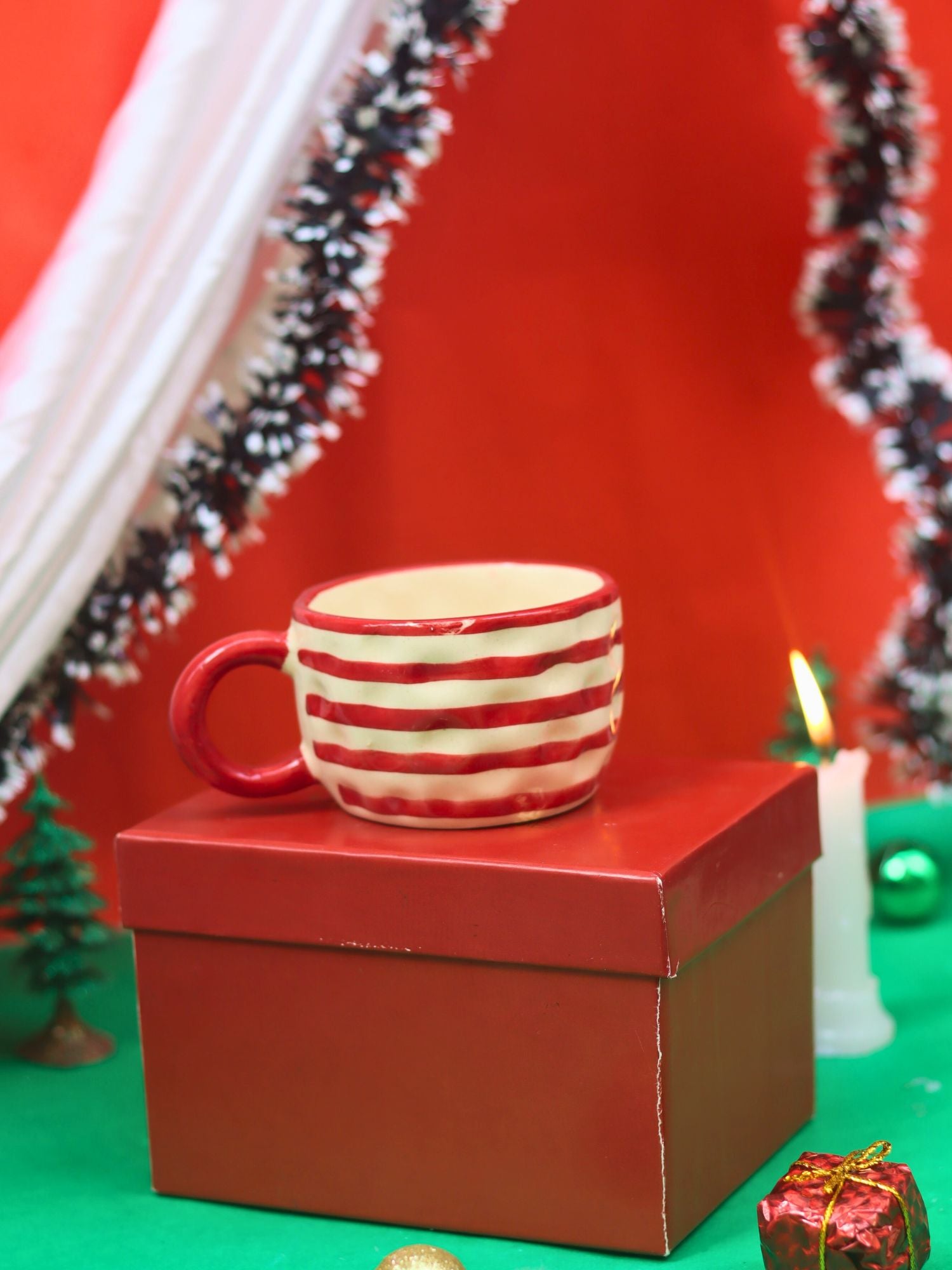 Red Lined Mug in a Gift Box made by ceramic