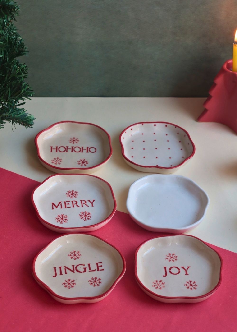 Set of 6 Merry & Bright Dessert Plates (for the price of 5) with premium quality material