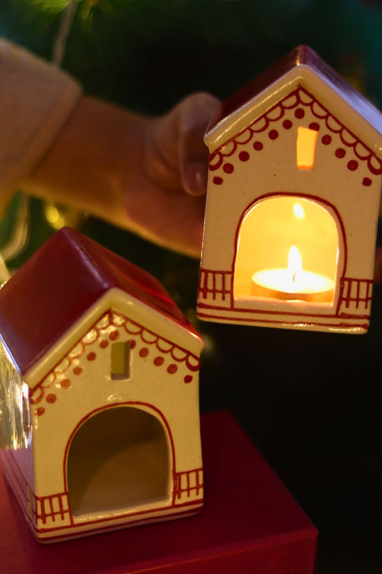 Christmas Hut Tea light Holder in a Gift Box with premium quality material