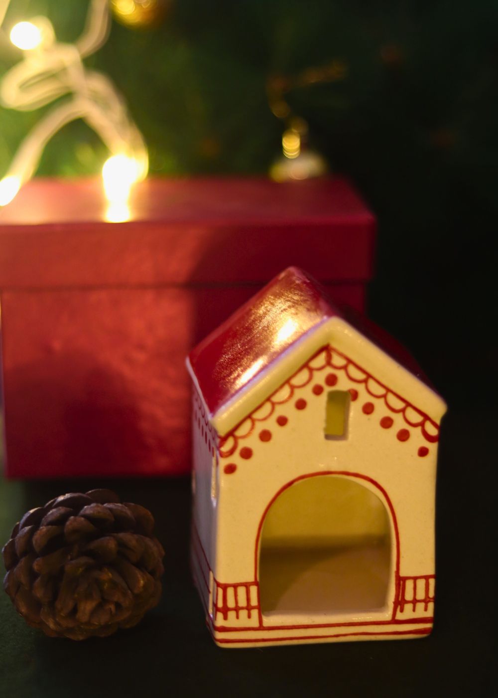 Christmas Hut Tea light Holder in a Gift Box handmade in india