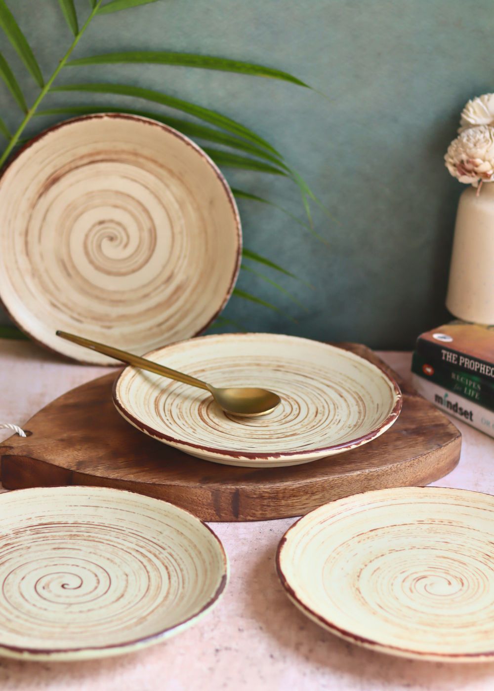 Set of 4 - Brown & White Quarter Plate made by ceramic