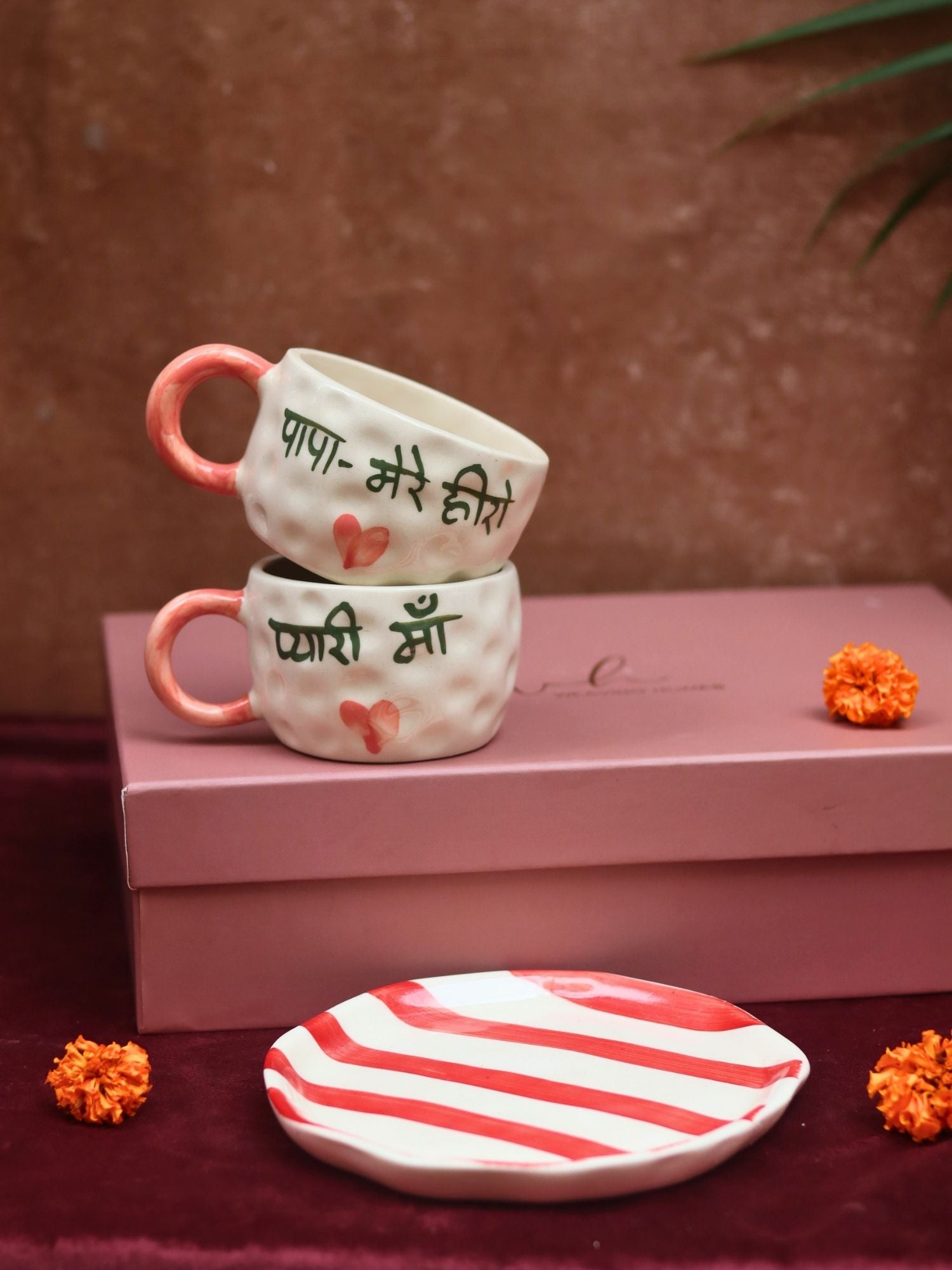 The Special Mum & Papa Luxe Gift Hamper made by ceramic