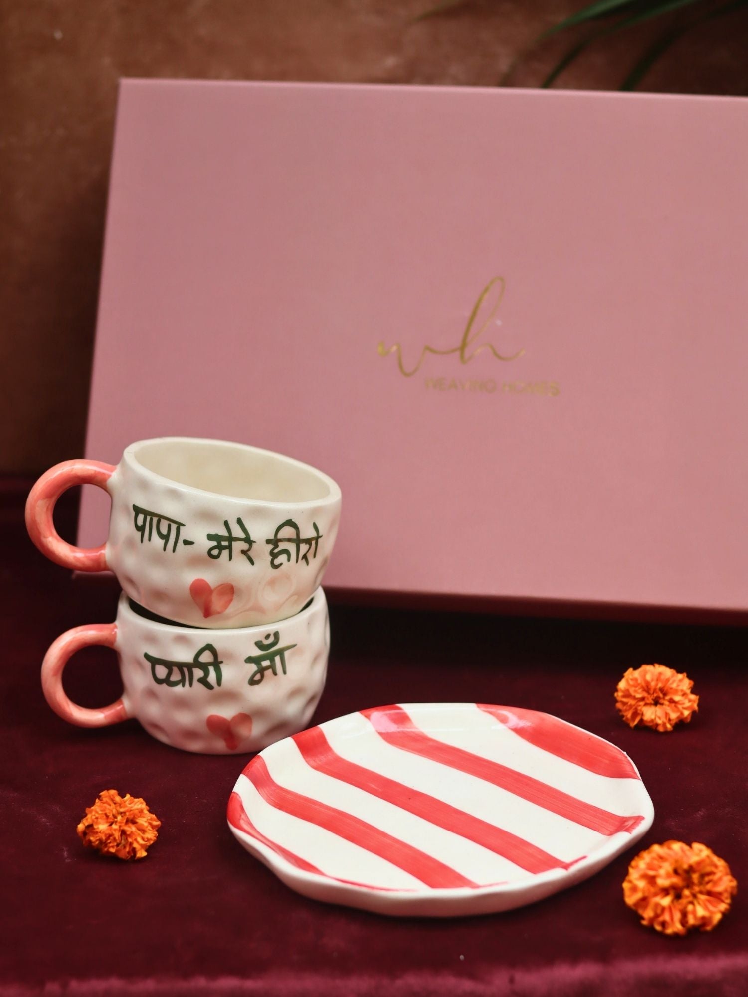 The Special Mum & Papa Luxe Gift Hamper with premium quality material