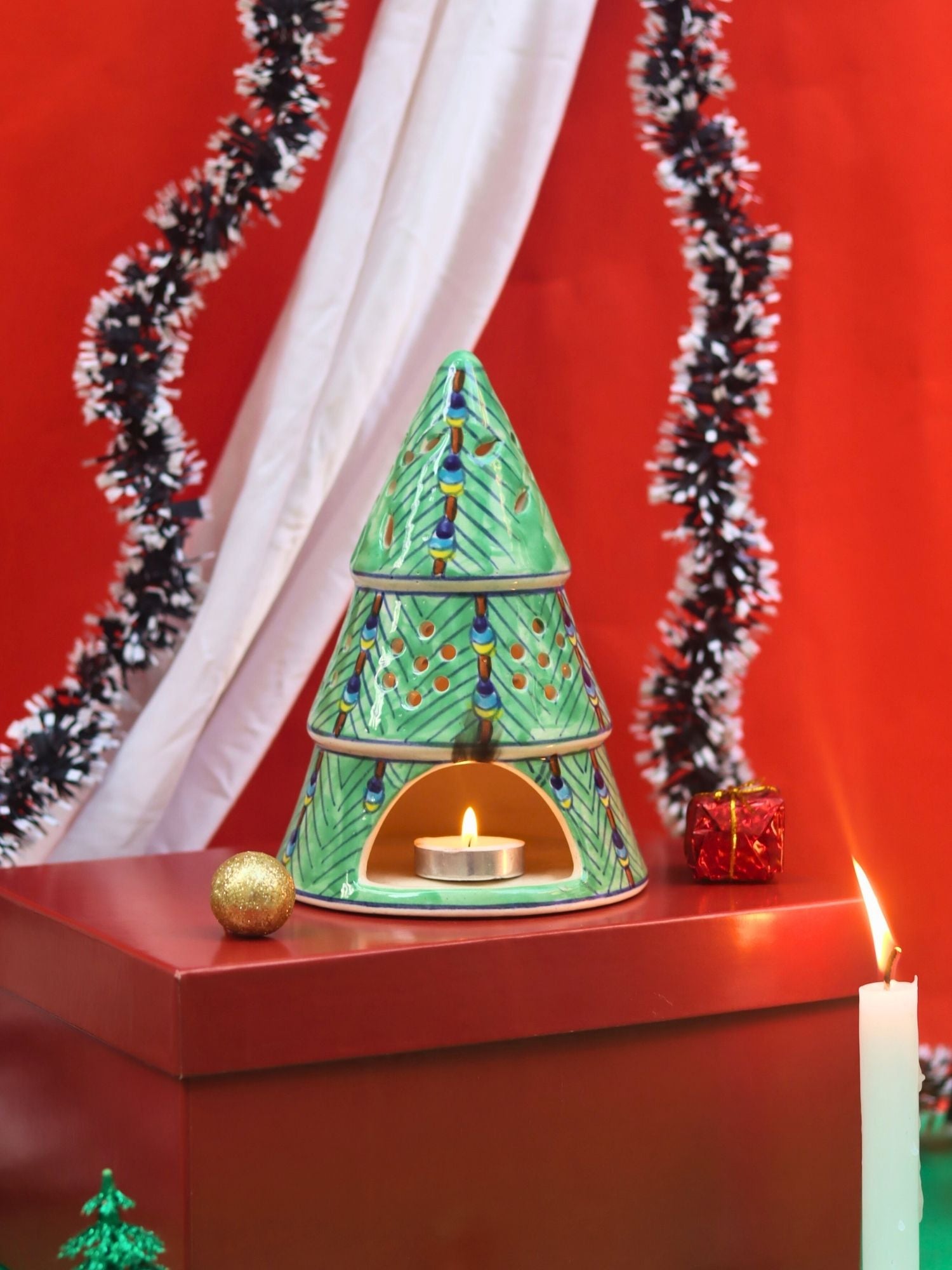 Christmas tree tea light Diffuser in a Gift Box with premium quality material
