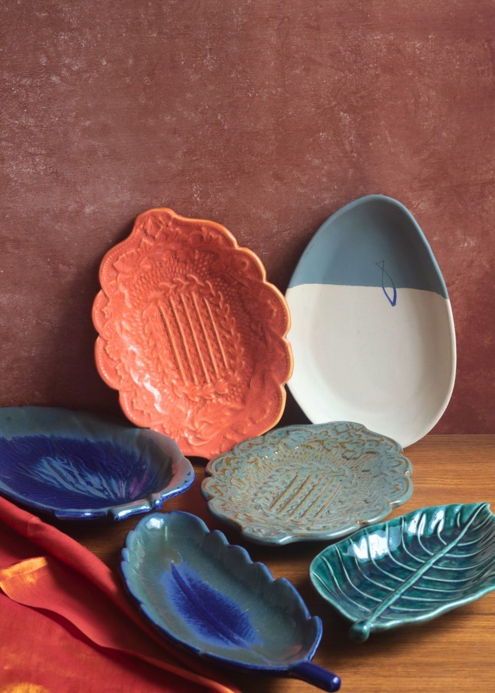 Set of 6 Textured Plates (for the price of 5) made by ceramic
