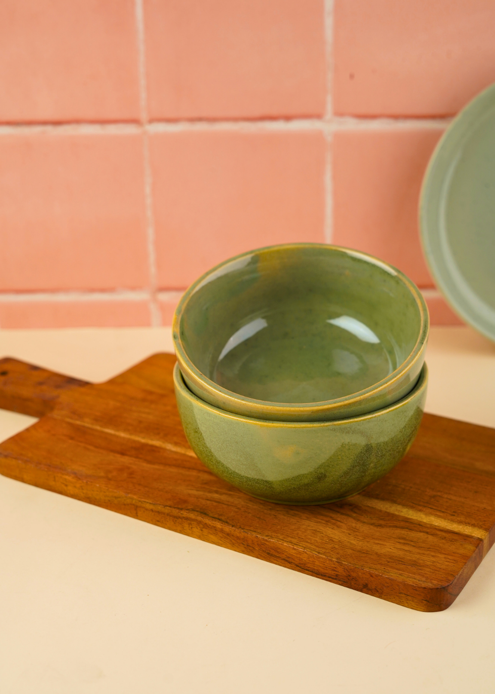 ceramic bowl with glossy look 