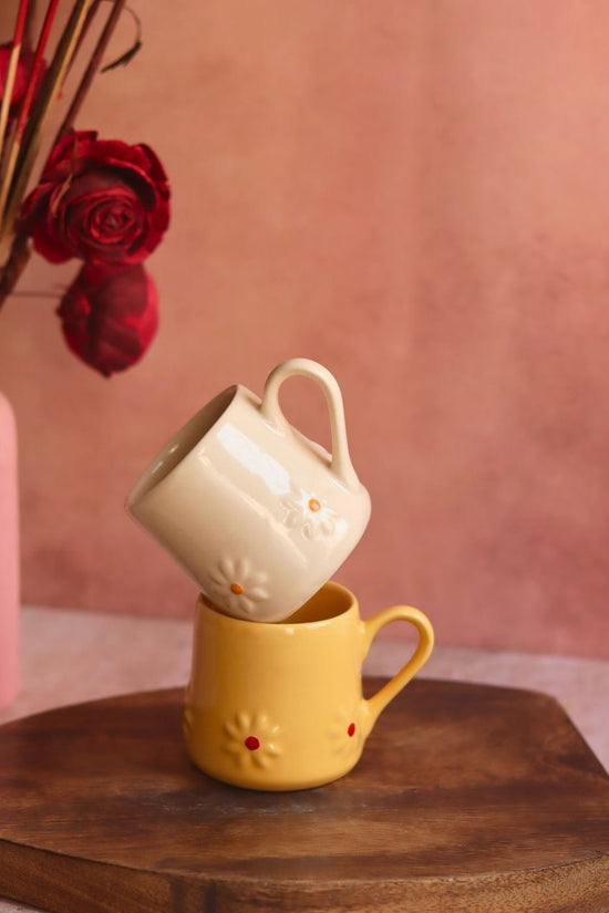 Set of 2 - Yellow & White Lily Mugs with premium quality material