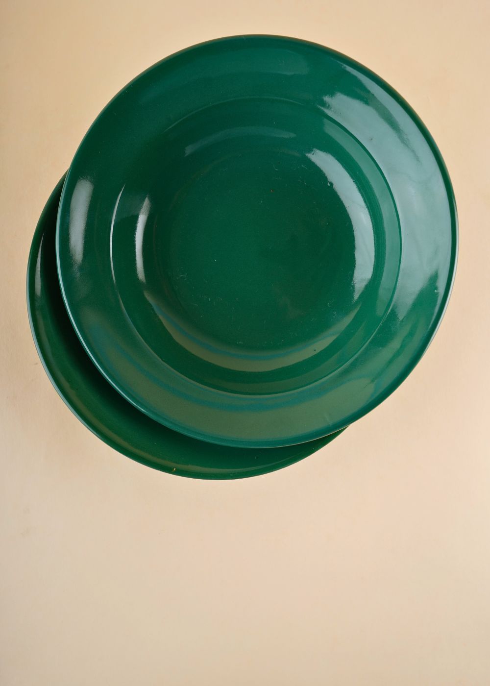 sea green pasta plate with green color