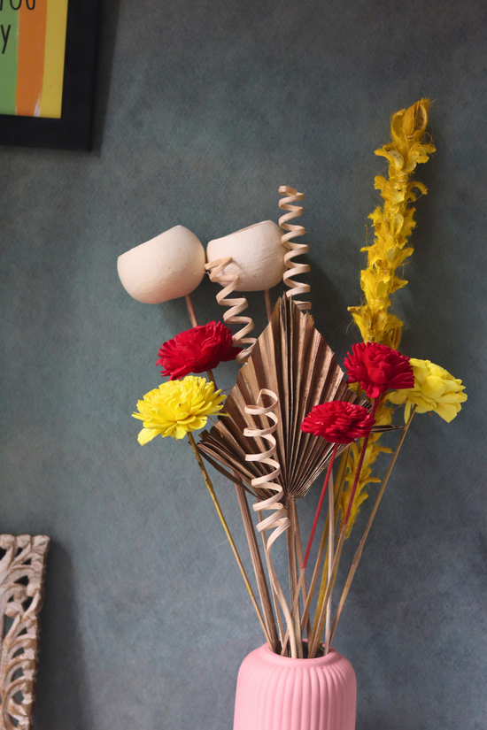 Dried flowers bunch for home decoration 