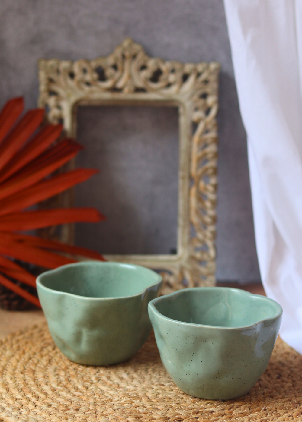 Ceramic wavy bowls 