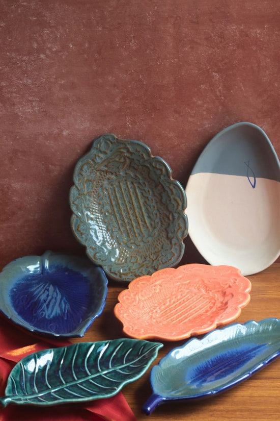 Set of 6 Textured Plates (for the price of 5) with premium quality material