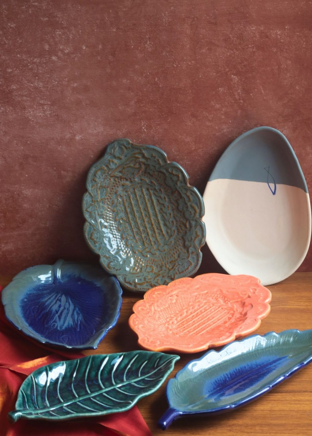 Set of 6 Textured Plates (for the price of 5) with premium quality material