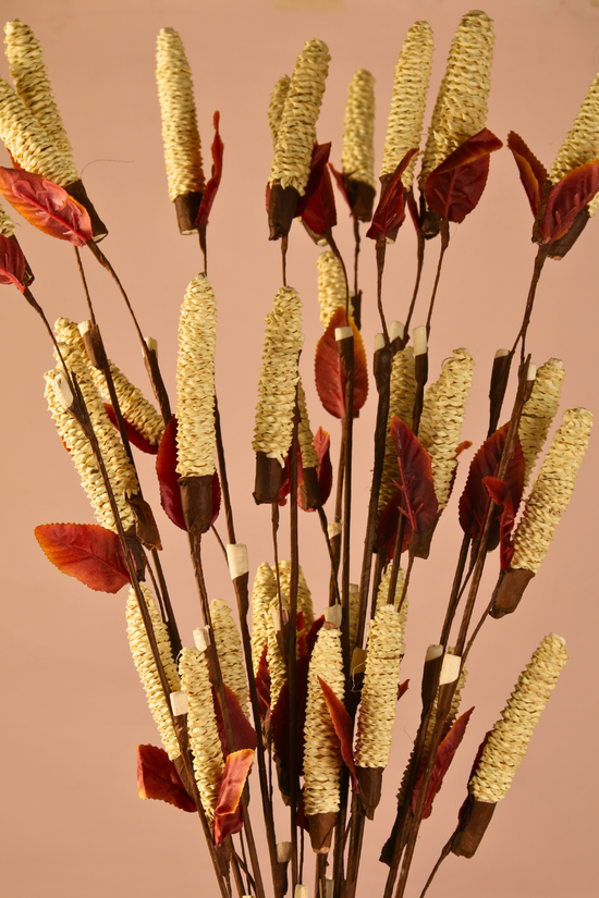 Dried pine chain bouquet golden 