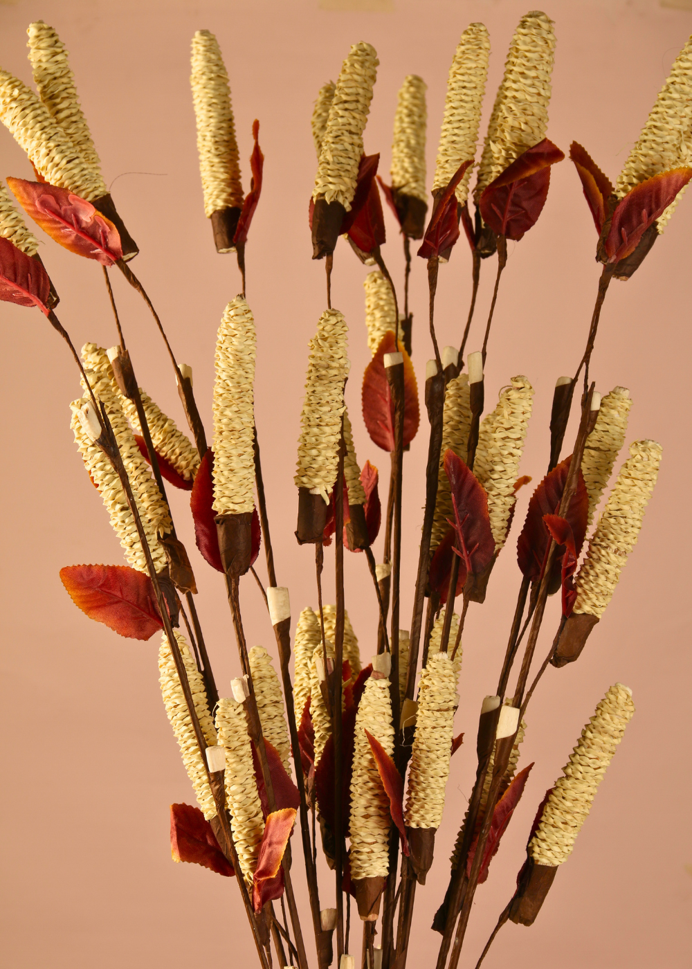 Dried pine chain bouquet golden 