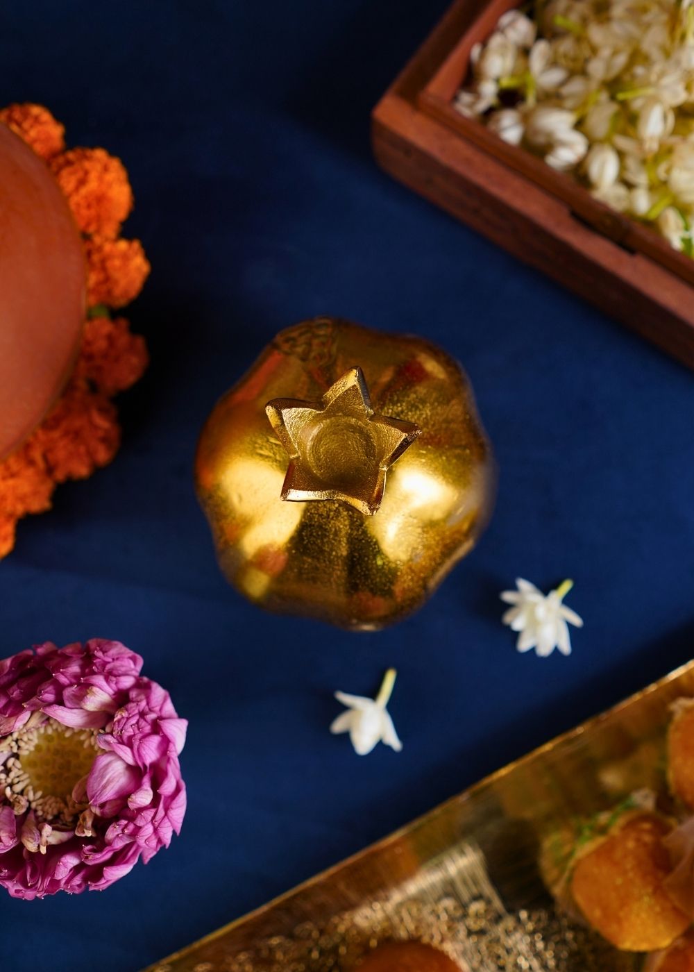 Gold Pomegranate Decor Accent made by metal