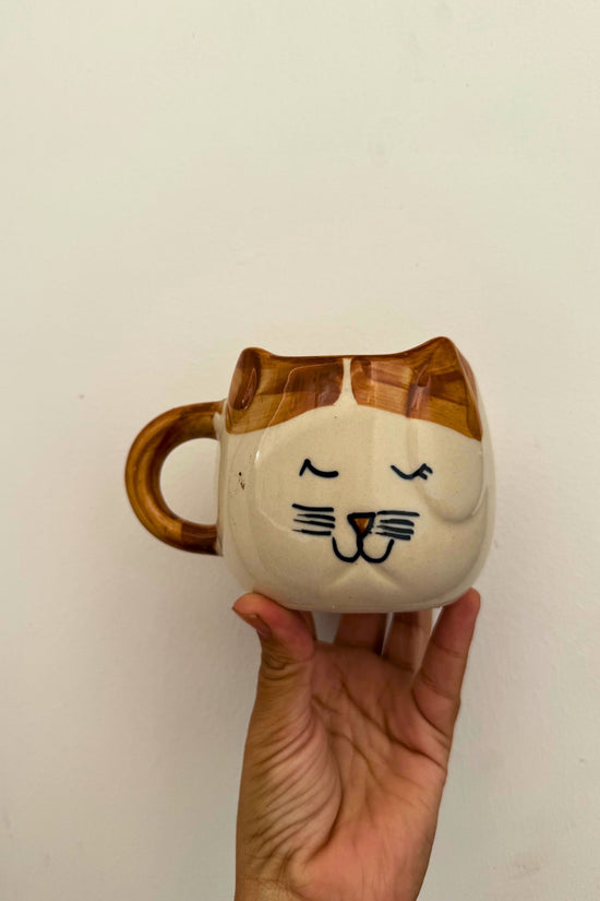 Cozy Kitty Mug made by ceramic