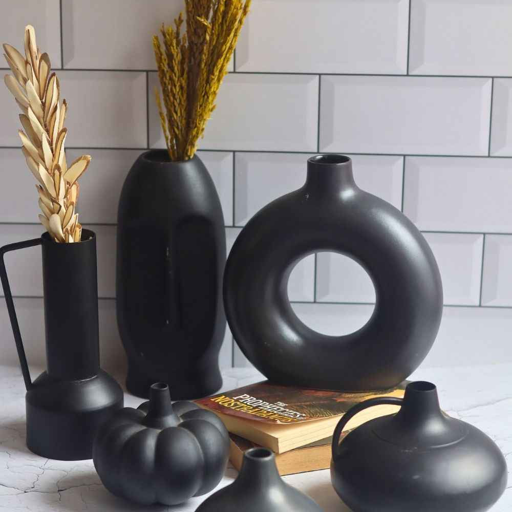Set of 6 White & Brown Vases (for the price of 5)