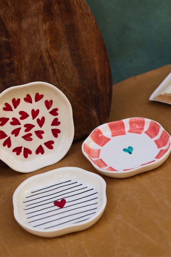 Set of 3 - Heart & Lined Dessert plate