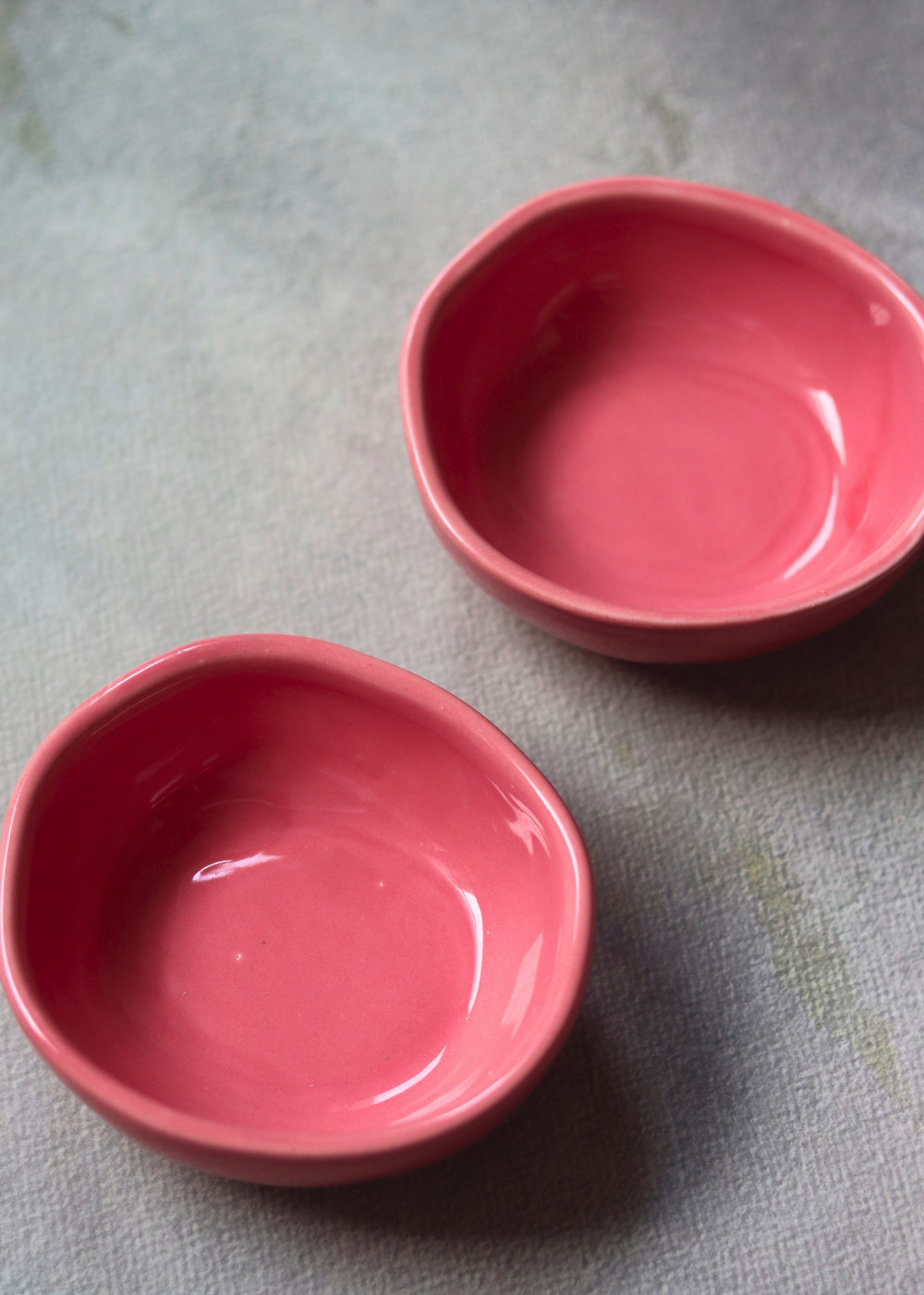 Ceramic bowls pink color